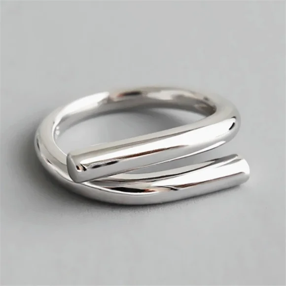 *NEW Glossy 18k White Gold Plated Adjustable Ring - Picture 3 of 16